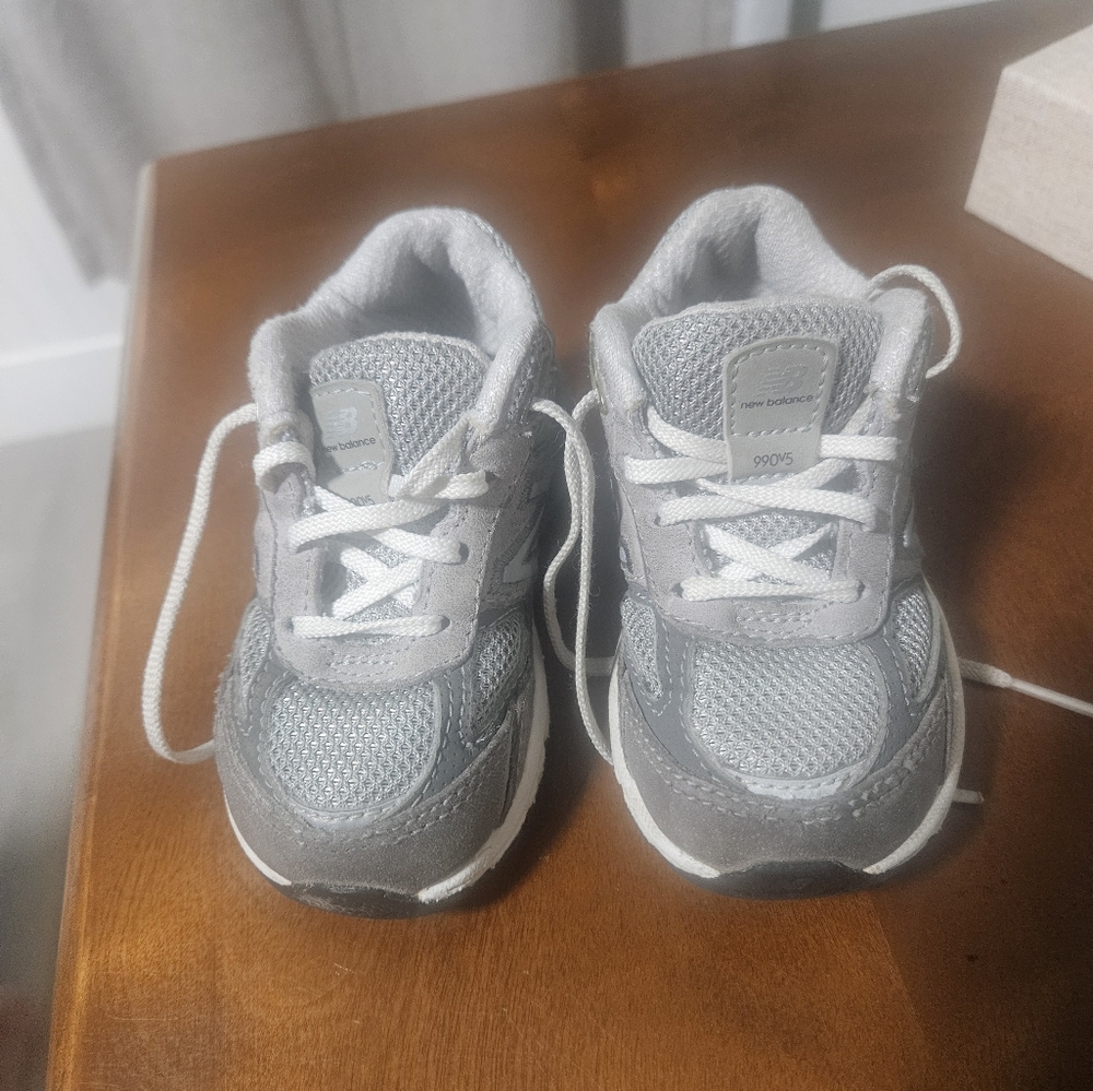 New Balance Gray Sneakers with Cushioned Sole and Mesh Upper